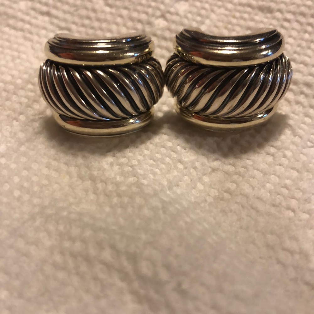 Authentic David yurman earring